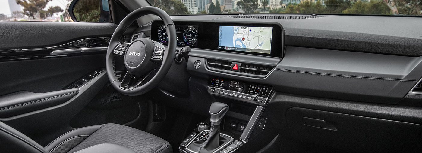 Kia Seltos driver-centric interior cabin space.