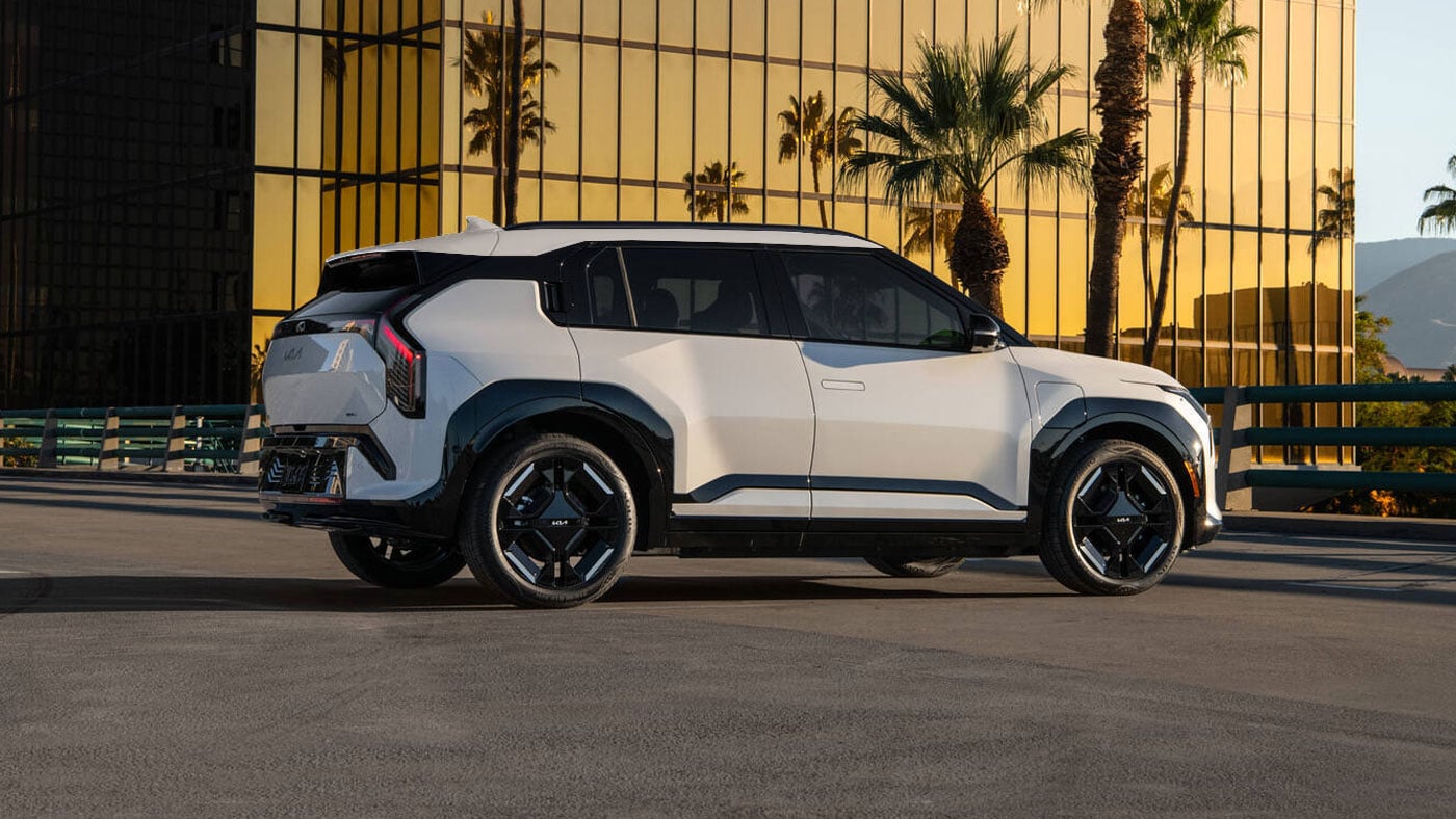Kia EV3 exterior side