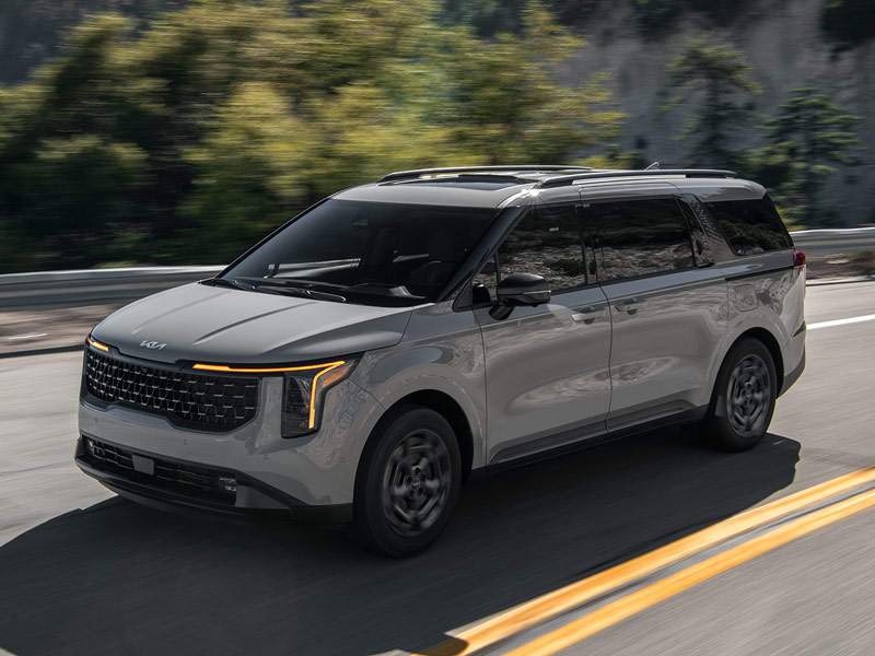 New 2026 Kia Carnival HEV Minivan Engine Performance and Powertrains