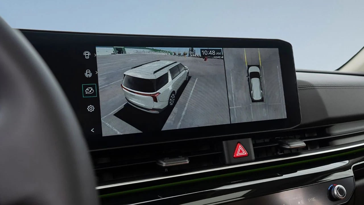 Kia 360-degree Surround View Monitor display