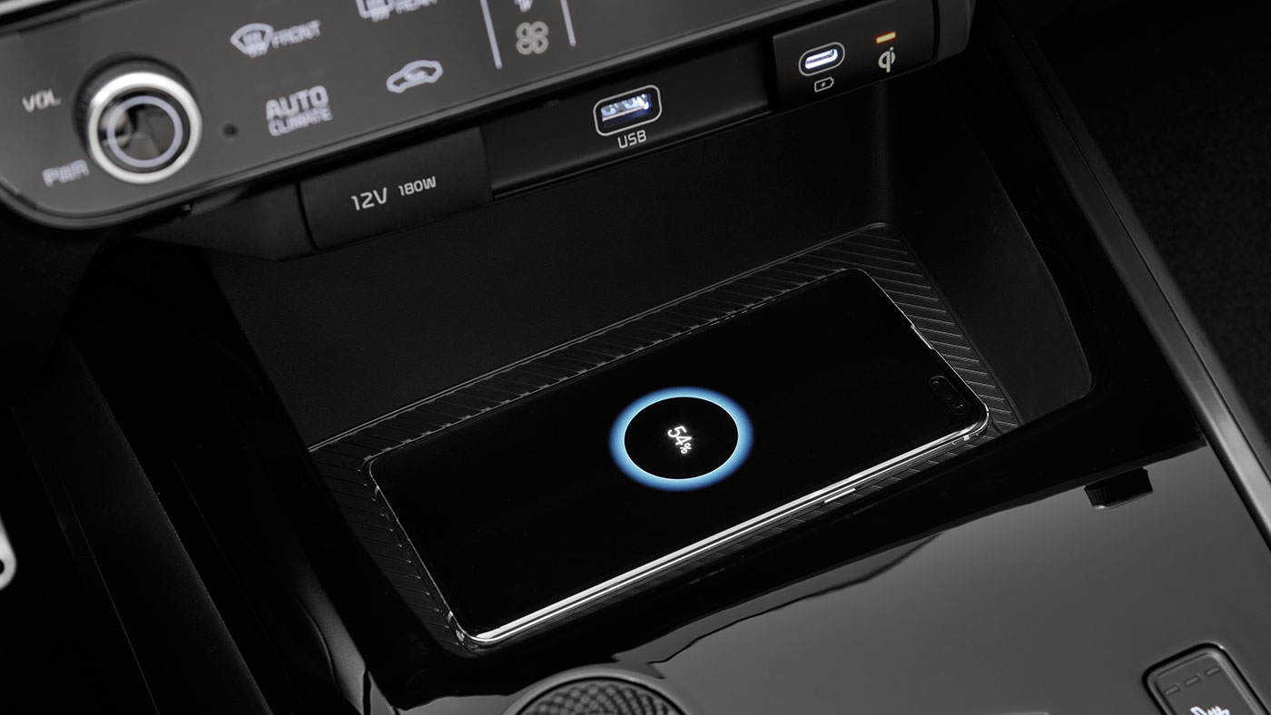 The Niro Hybrid with available Wireless Smartphone Charger.