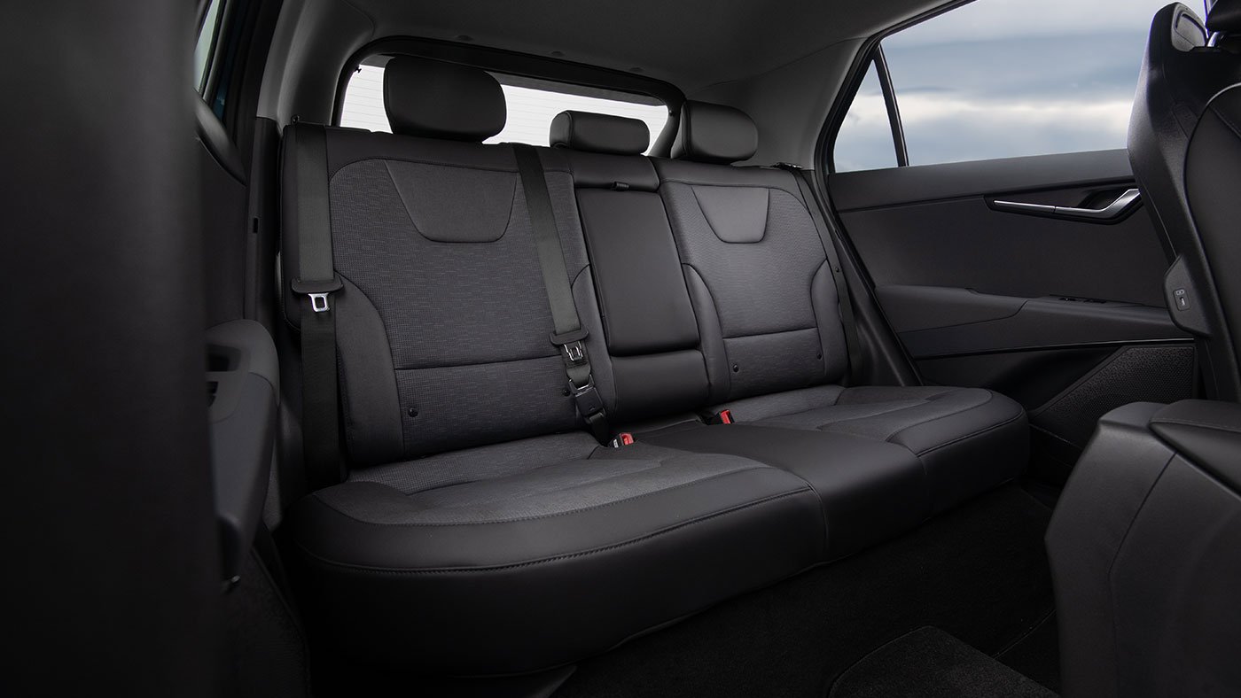 Interior of Niro Hybrid with available Synthetic leather seats.